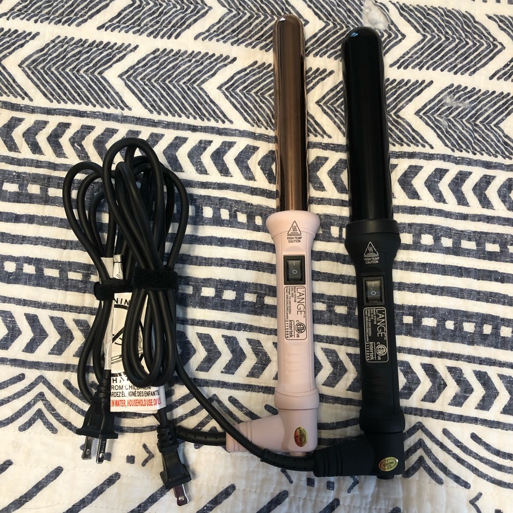 2 Lange curling wands